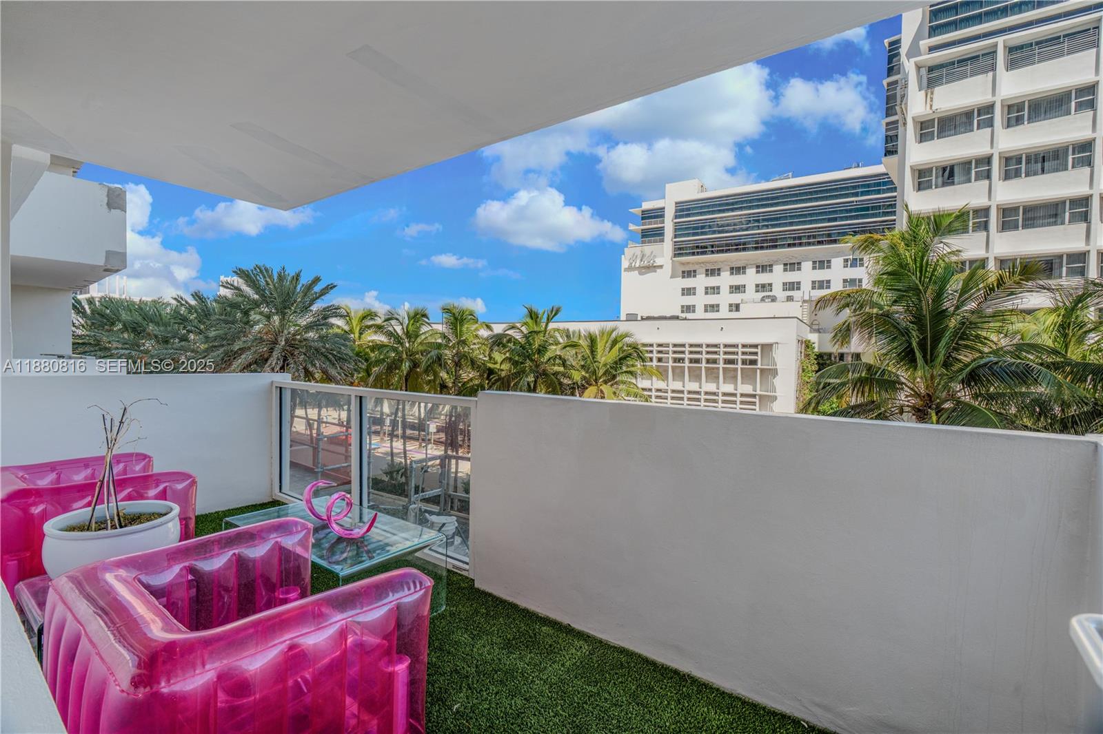 100 Lincoln Road, Unit 323 Miami Beach, FL 33139 - Photo 15 of 59