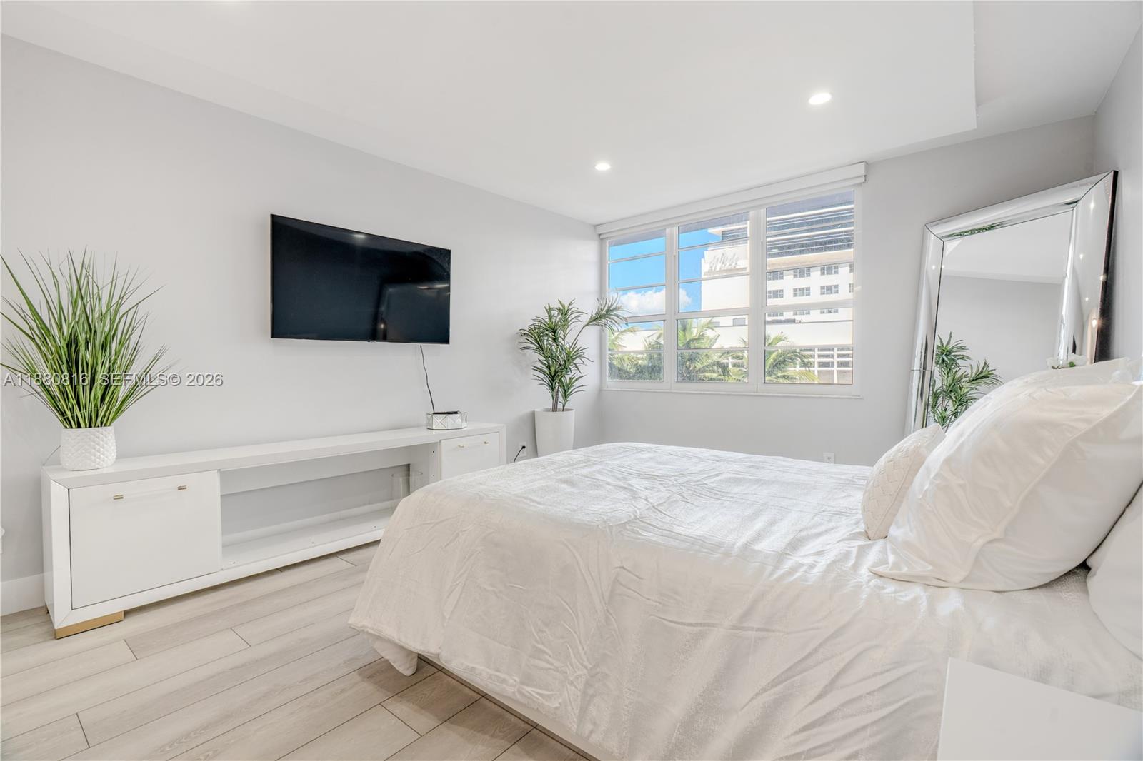 100 Lincoln Road, Unit 323 Miami Beach, FL 33139 - Photo 24 of 62