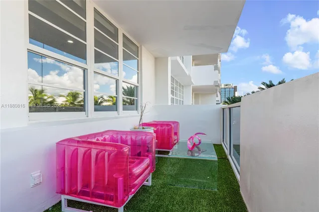 $689,000 | 100 Lincoln Road, Unit 323, Miami Beach, FL 33139