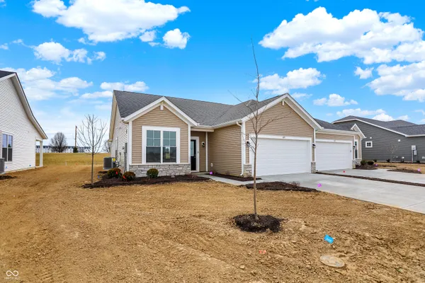 $258,080 | 1615 Clover Xing Drive, Greenfield, IN 46140