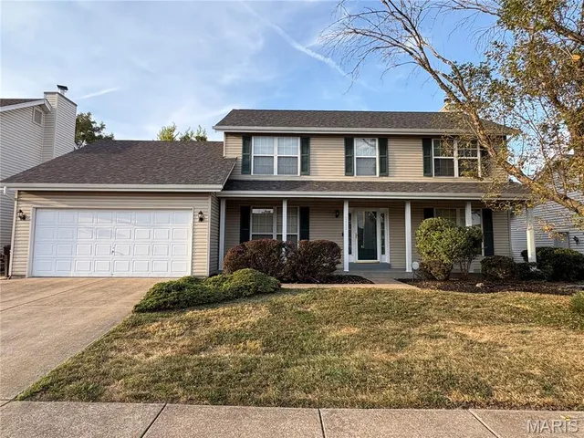 $329,900 | 2433 Lavinia Court, Florissant, MO 63033