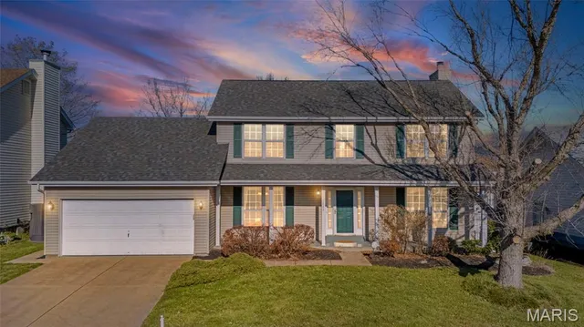 $329,900 | 2433 Lavinia Court, Florissant, MO 63033