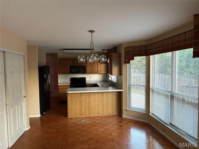 $329,900 | 2433 Lavinia Court, Florissant, MO 63033