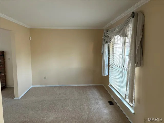 $329,900 | 2433 Lavinia Court, Florissant, MO 63033