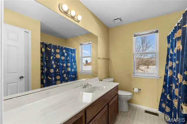 $329,900 | 2433 Lavinia Court, Florissant, MO 63033