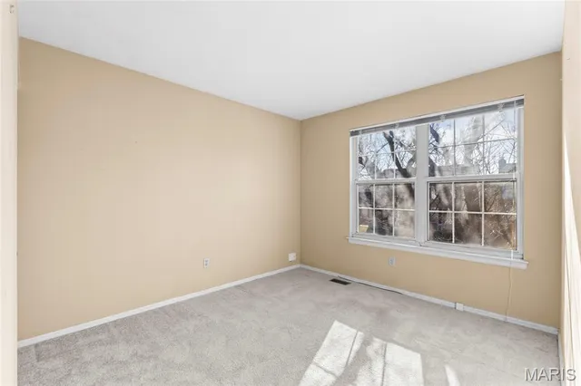 $329,900 | 2433 Lavinia Court, Florissant, MO 63033