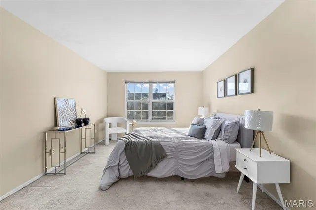 $329,900 | 2433 Lavinia Court, Florissant, MO 63033