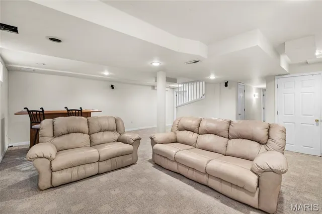 $329,900 | 2433 Lavinia Court, Florissant, MO 63033