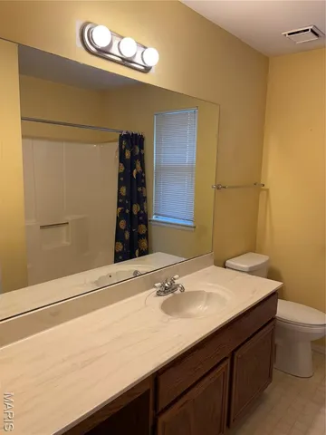 $329,900 | 2433 Lavinia Court, Florissant, MO 63033