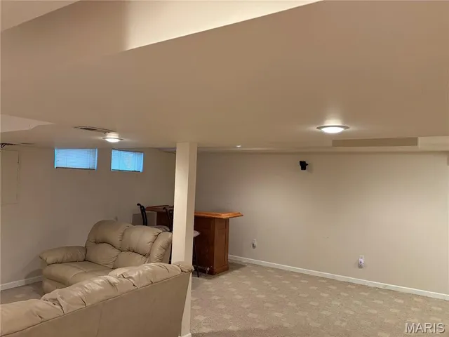 $329,900 | 2433 Lavinia Court, Florissant, MO 63033