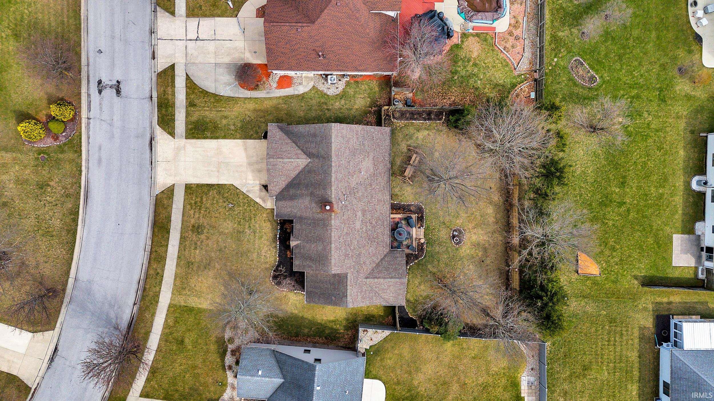 9125 Spring View Drive Fort Wayne, IN 46804 - Photo 8 of 36 Gallery Image 8