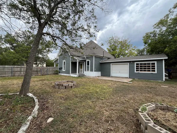 $194,000 | 246 West Clark Street, Bartlett, TX 76511