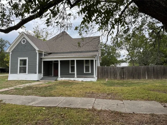 $209,000 | 246 West Clark Street, Bartlett, TX 76511