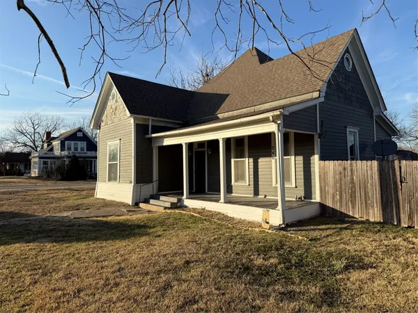 $194,000 | 246 West Clark Street, Bartlett, TX 76511