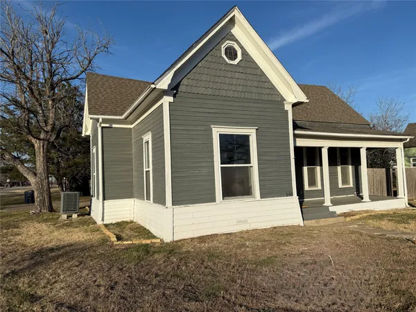 $194,000 | 246 West Clark Street, Bartlett, TX 76511