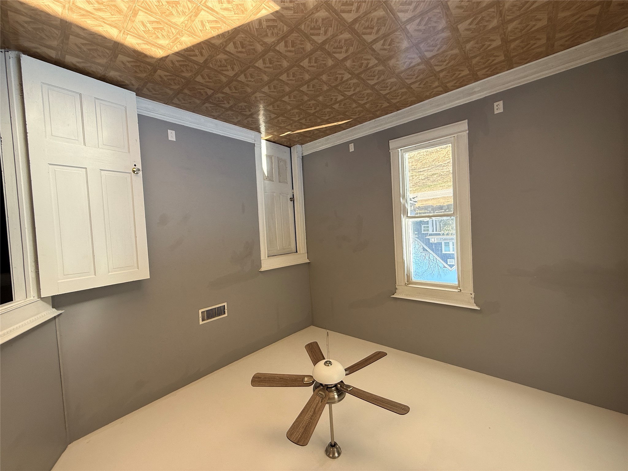 246 West Clark Street Bartlett, TX 76511 - Photo 7 of 16 a view of a livingroom with a ceiling fan