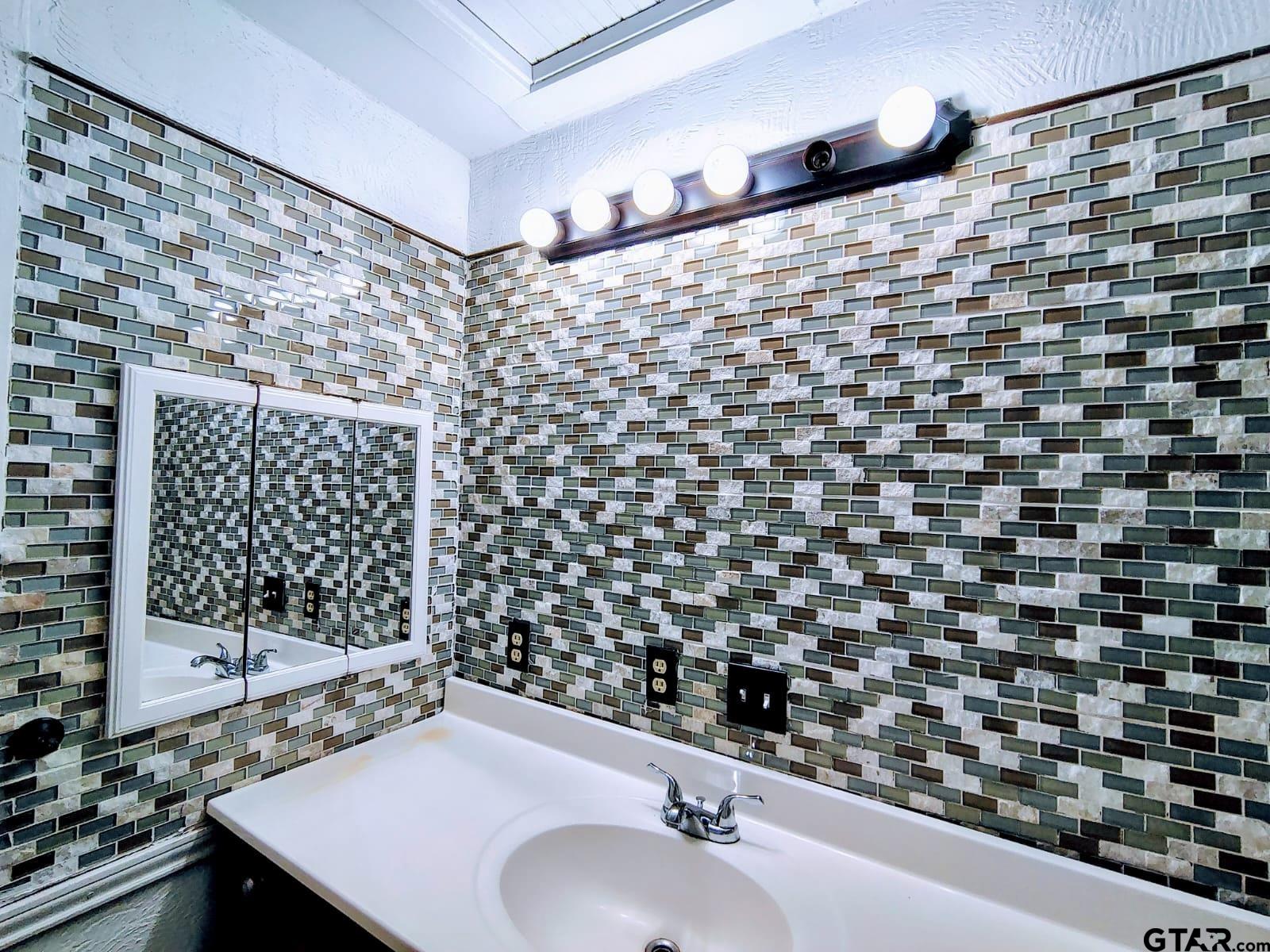 211 Watkins Street Longview, TX 75604 - Photo 16 of 26