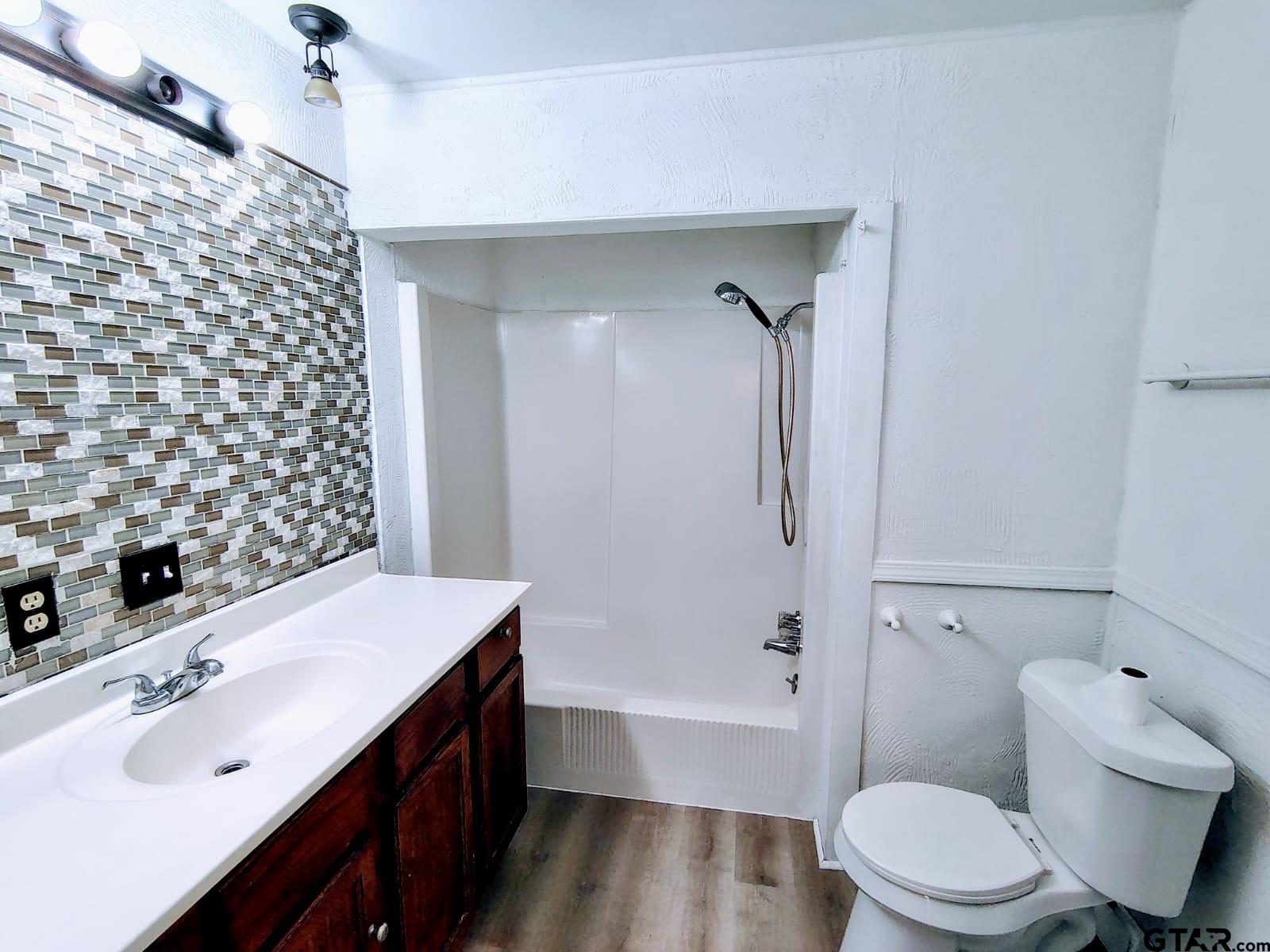 211 Watkins Street Longview, TX 75604 - Photo 18 of 26