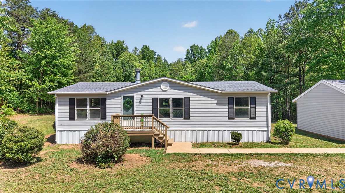 4055 Leigh Mountain Road Green Bay, VA 23942 - Photo 2 of 50