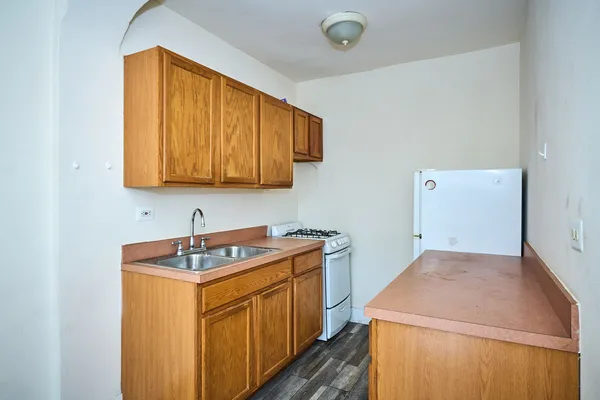 $1,690,000 | 5636-48 West Division Street, Chicago, IL 60651