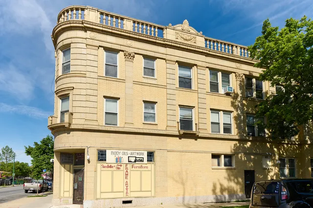 $2,249,500 | 5636-48 West Division Street, Chicago, IL 60651