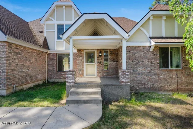 $899,999 | 2699 East Packsaddle Drive, Coeur D'Alene, ID 83815