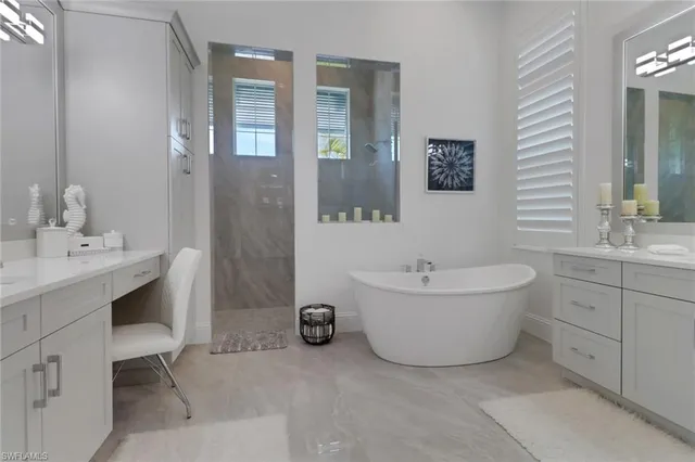 $2,285,000 | 14370 Laguna Springs Lane, Naples, FL 34114