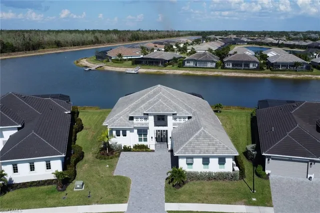 $2,285,000 | 14370 Laguna Springs Lane, Naples, FL 34114