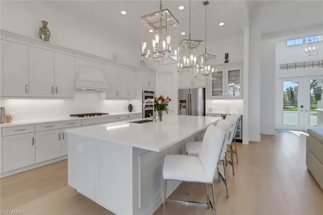 $2,285,000 | 14370 Laguna Springs Lane, Naples, FL 34114