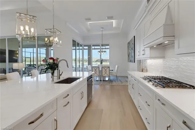 $2,285,000 | 14370 Laguna Springs Lane, Naples, FL 34114