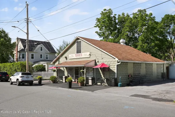 a view of a house