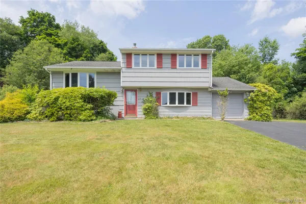 $649,000 | 23 Lark Street, Pearl River, NY 10965