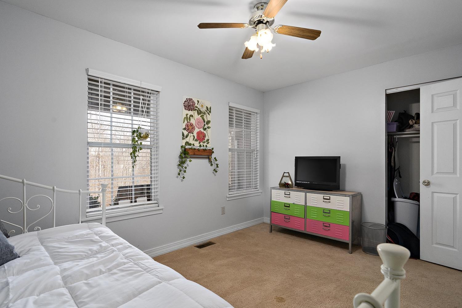 89 Oak Ridge Drive Stanton, KY 40380 - Photo 12 of 43 Photo 12