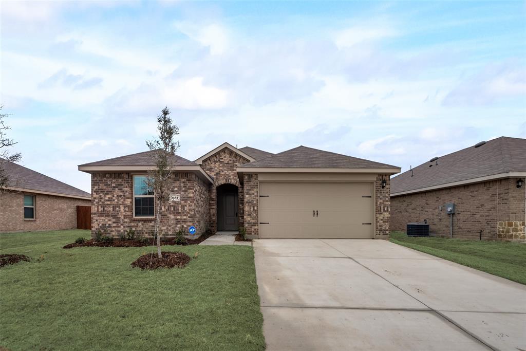 1131 Elijah Way Dallas, TX 75253 - Photo 4 of 18