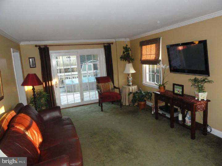 1724 Mt Pleasant Road Havertown, PA 19083 - Photo 5 of 19