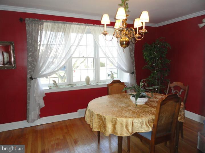 1724 Mt Pleasant Road Havertown, PA 19083 - Photo 7 of 19