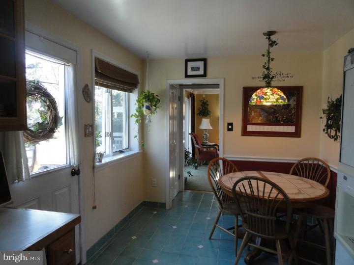 1724 Mt Pleasant Road Havertown, PA 19083 - Photo 9 of 19