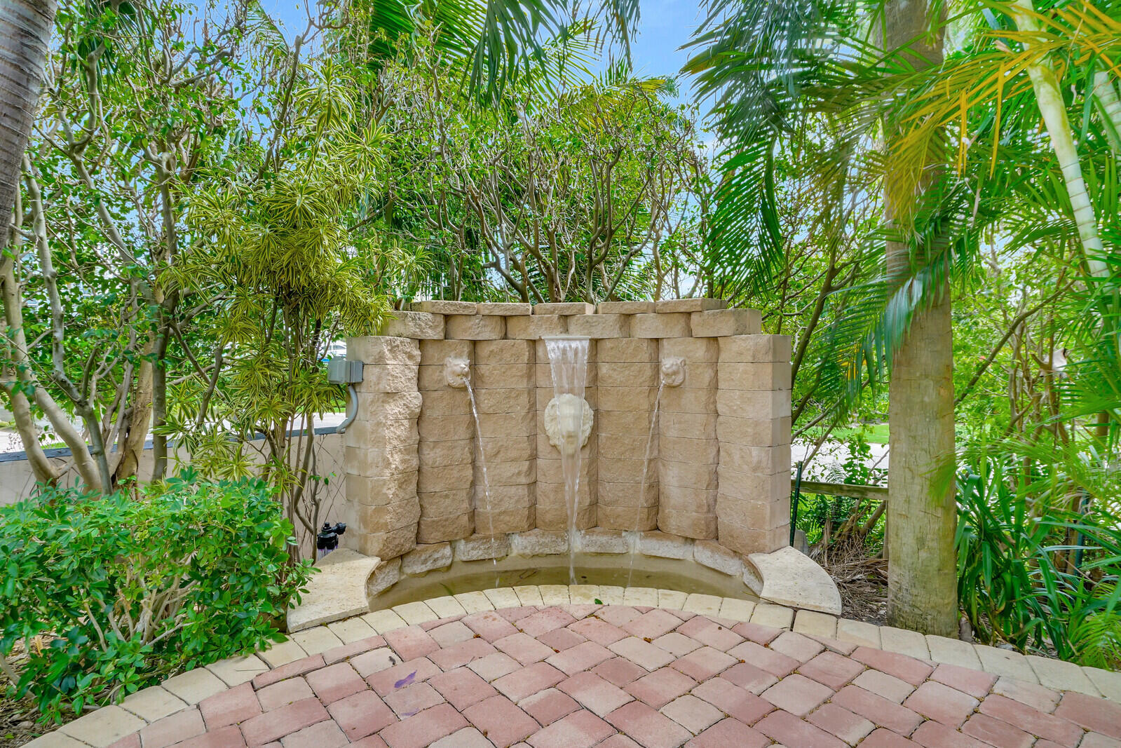 290 East Fern Drive Boca Raton, FL 33432 - Photo 35 of 51 Outdoor Fountain