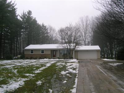 3152 Gault Road North Jackson, OH 44451 - Photo 1 of 1 Front, extra parking area also.