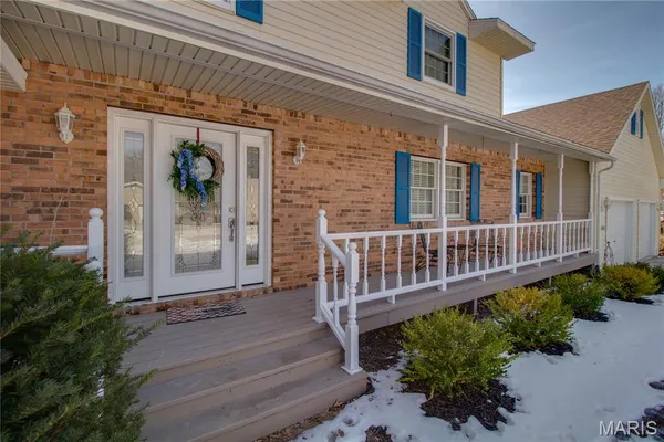 $335,000 | 14083 Aspen Drive, Carlinville, IL 62626