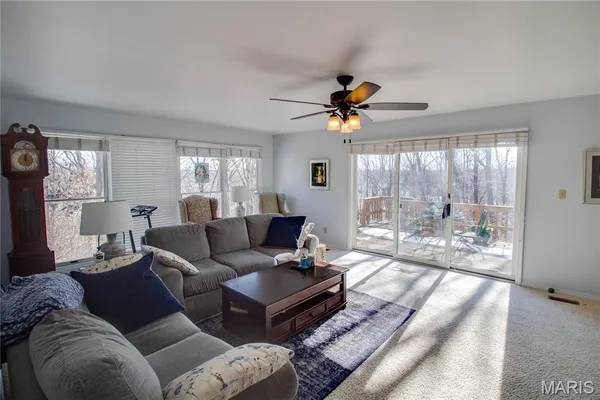 $335,000 | 14083 Aspen Drive, Carlinville, IL 62626