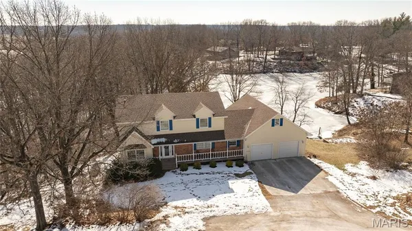 $335,000 | 14083 Aspen Drive, Carlinville, IL 62626