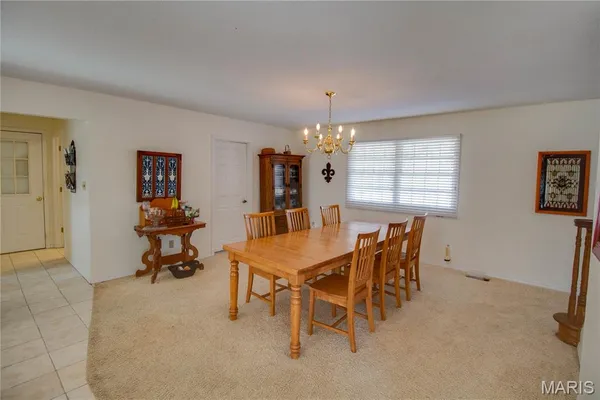 $335,000 | 14083 Aspen Drive, Carlinville, IL 62626