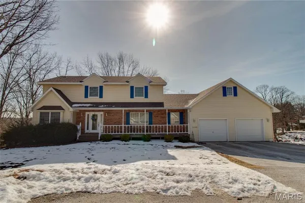 $335,000 | 14083 Aspen Drive, Carlinville, IL 62626