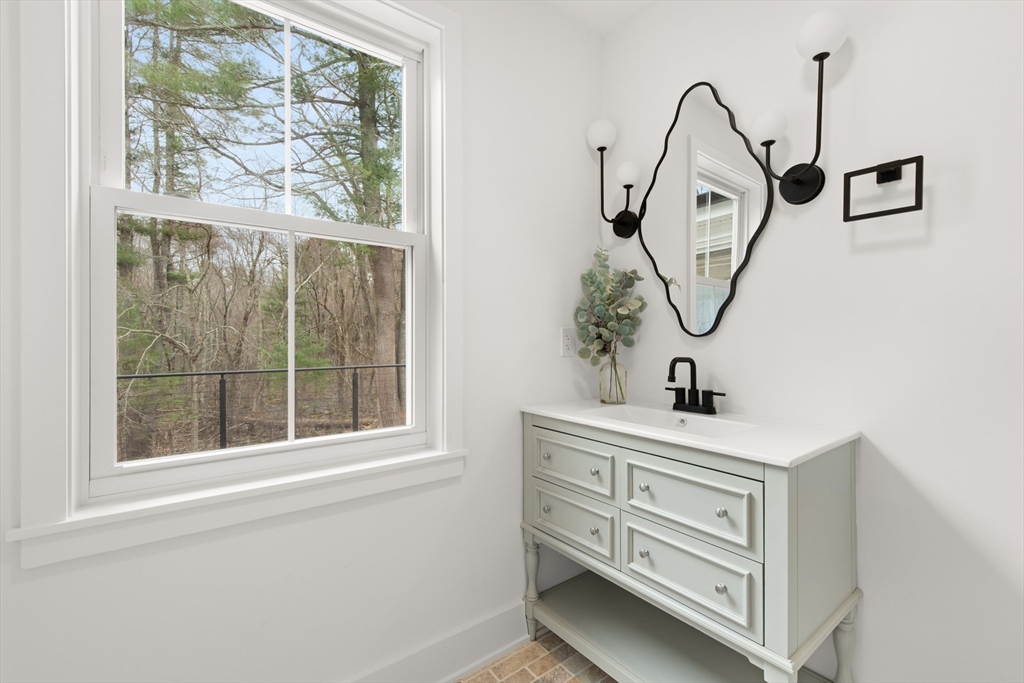 61 Meadowbrook Road Carlisle, MA 01741 - Photo 17 of 41