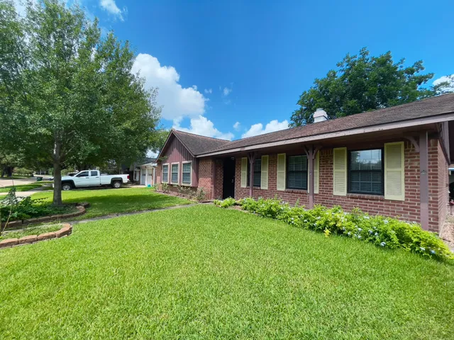 $2,100 | 7710 Romney Road, Houston, TX 77036