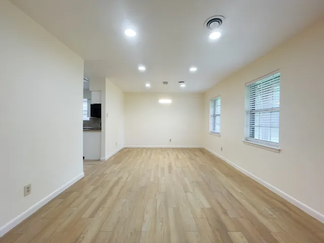 $2,100 | 7710 Romney Road, Houston, TX 77036