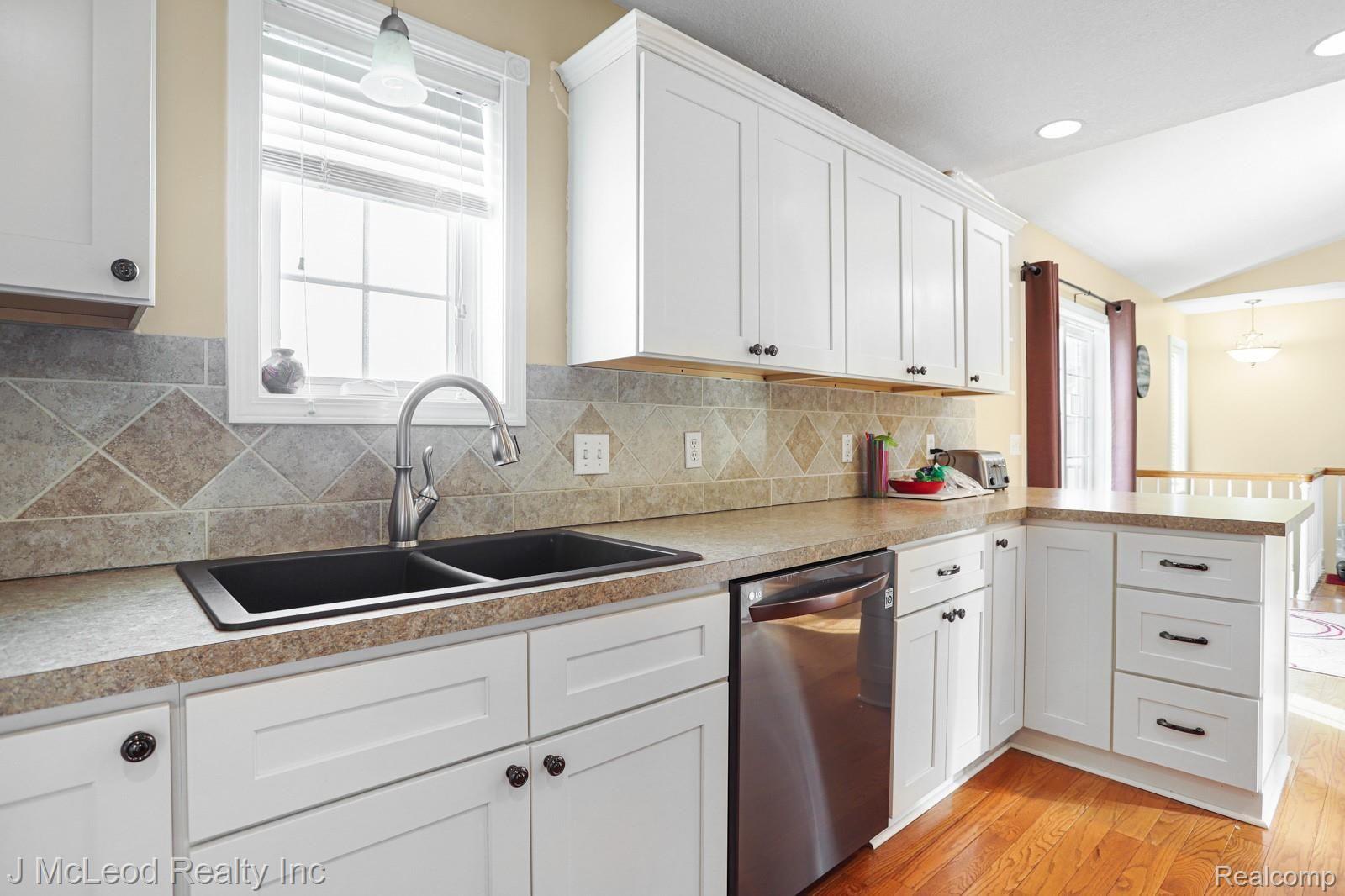 785 State Road Vassar, MI 48768 - Photo 16 of 59 785 State Rd Vassar-16.jpg