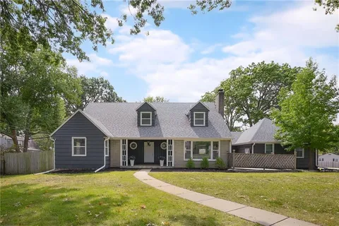 $649,000 | 5409 West 69th Terrace, Prairie Village, KS 66208