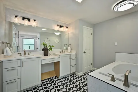 $649,000 | 5409 West 69th Terrace, Prairie Village, KS 66208